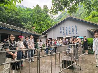 走进渣滓洞2-党琪 走进渣滓洞2-党琪